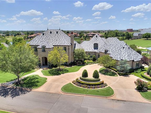 2nd image of 5208 Wisteria Dr