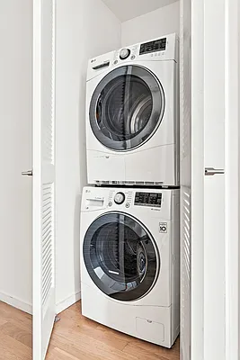 Laundry, photo 1