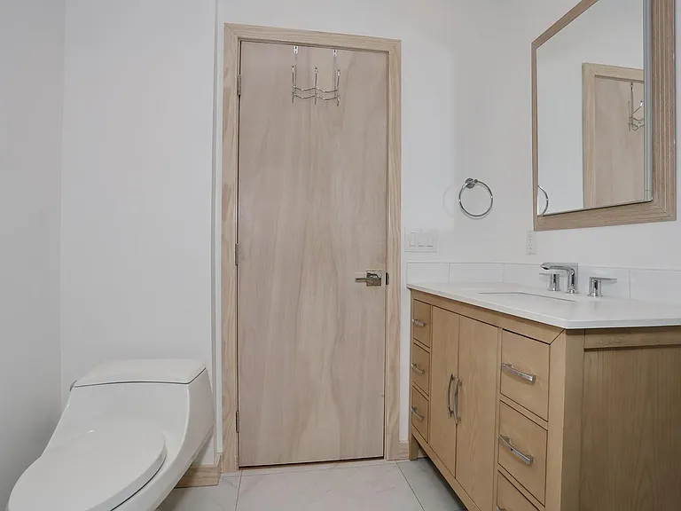 25 Bogert Pl #1 — Photo 18
