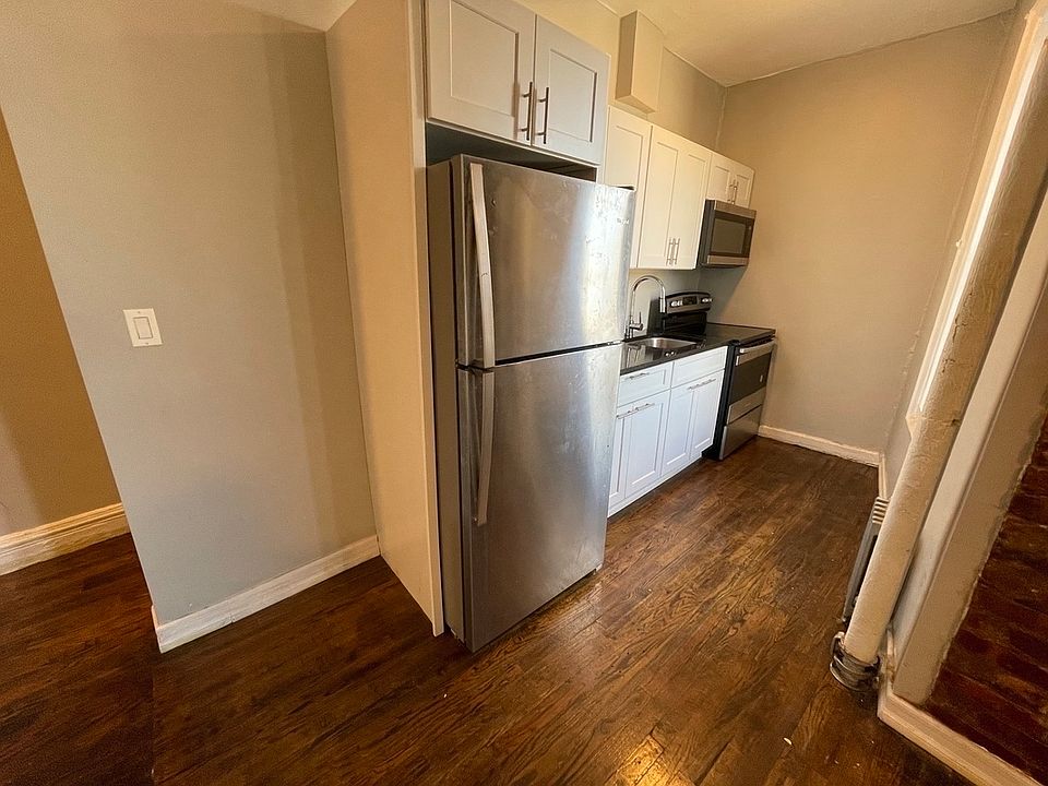 1st image of 2876 Jerome Ave #F3