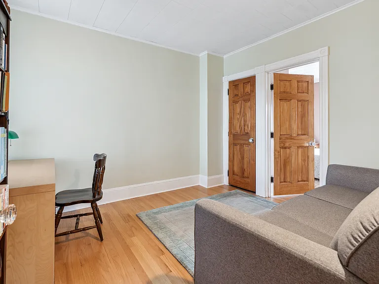 635 Bishopthorpe St — Photo 16