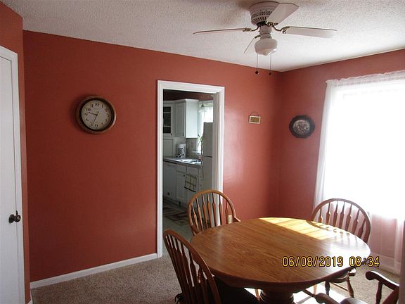 4th image of 6 E Campbell Ct