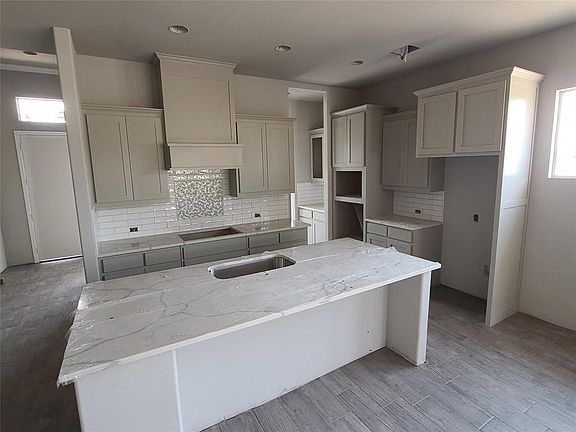 3rd image of 1208 Big Sky Dr