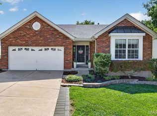 918 Claybend Dr, Ballwin, MO 63011