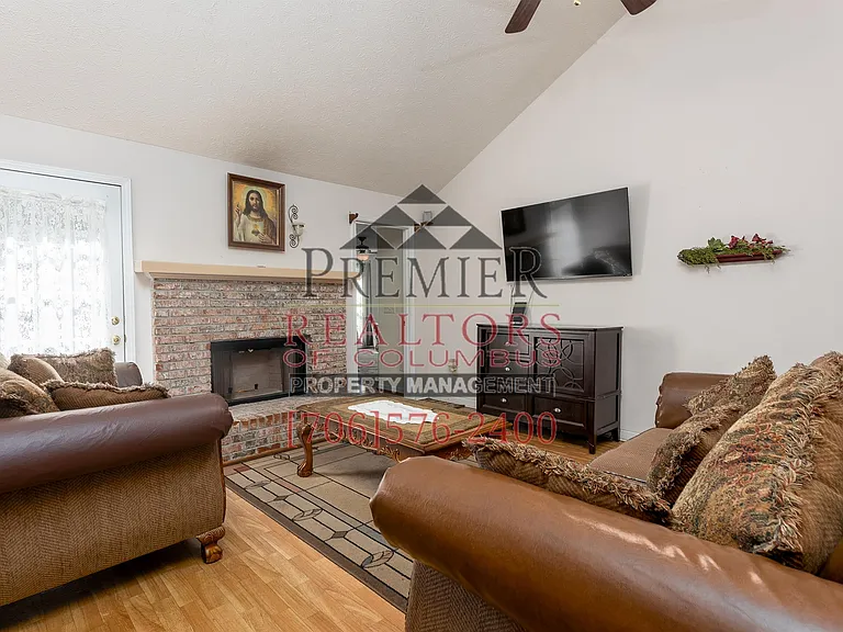 1740 Doerun Dr — Photo 11