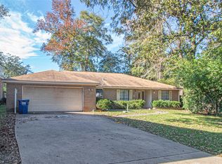 1300 W Church St APT 12, Livingston, TX 77351