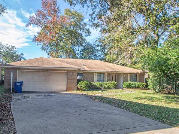 1300 W Church St APT 12, Livingston, TX 77351