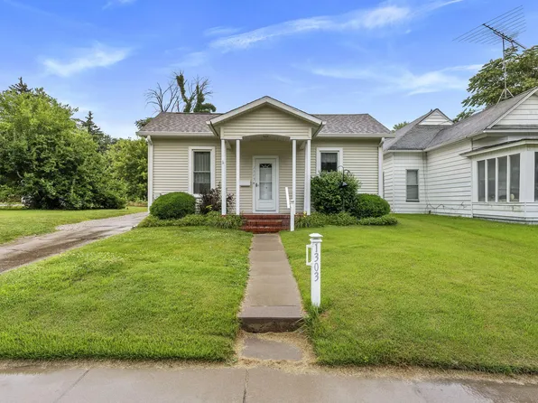 1303 Orange St, Muscatine, IA 52761