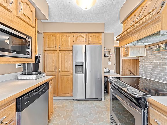 4th image of 2683 Echo Ln