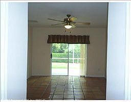 4th image of 2101 SW Truxton Ct