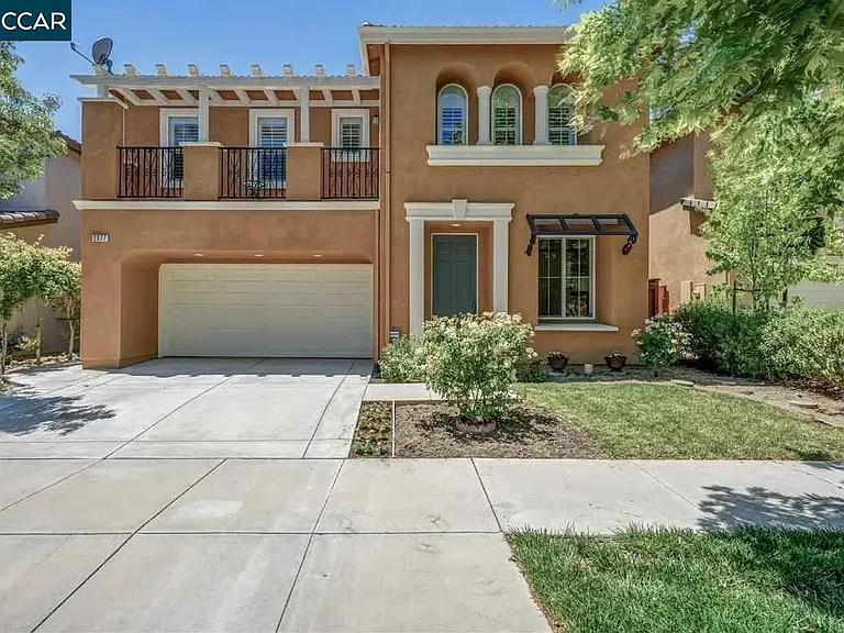 2077 Arlington Way — Photo 1
