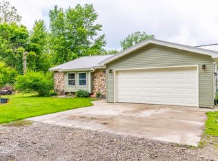 1555 E 770 S, Wolcottville, IN 46795