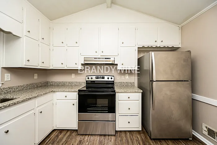 5515 Scofield Rd — Photo 8