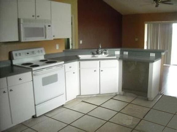 4th image of 4544 Varsity Cir
