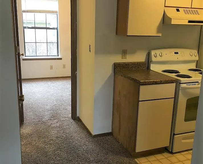230 Mount Hope Ct #C-5 — Photo 3