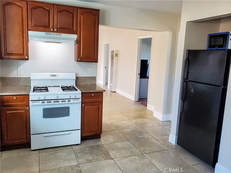 1209 E Central Ave — Photo 3