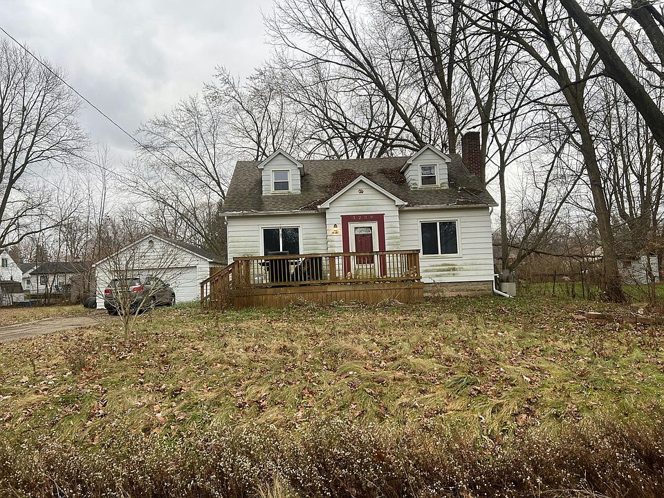 1st image of 3239 W Sherman Ave