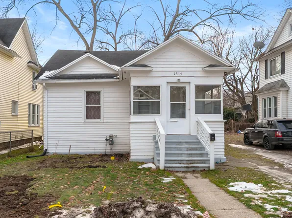 1314 Clinton Ave, Kalamazoo, MI 49001