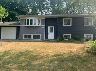 2090 Carnelian Ln, Eagan, MN 55122