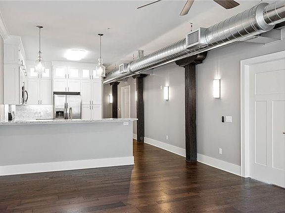 3rd image of 123 E Willow St #1