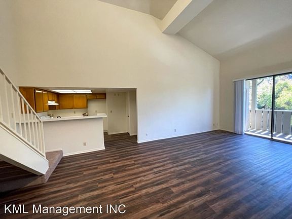 3rd image of 423 Waldo Ave APT 105
