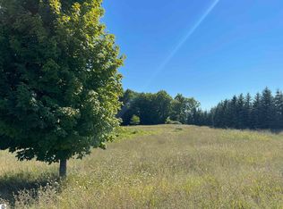 Smokey Rdg, Traverse City, MI 49686