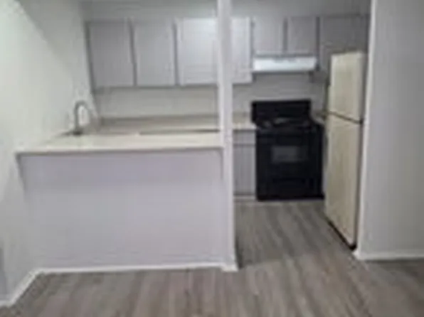 420 Hill St APT 1, Ann Arbor, MI 48104