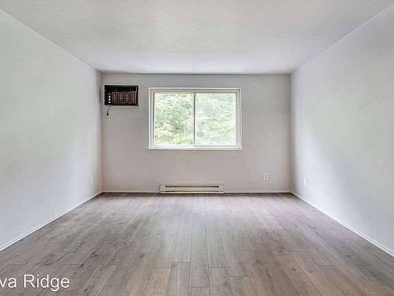 4th image of 1710 Oak Avenue Ext APT C
