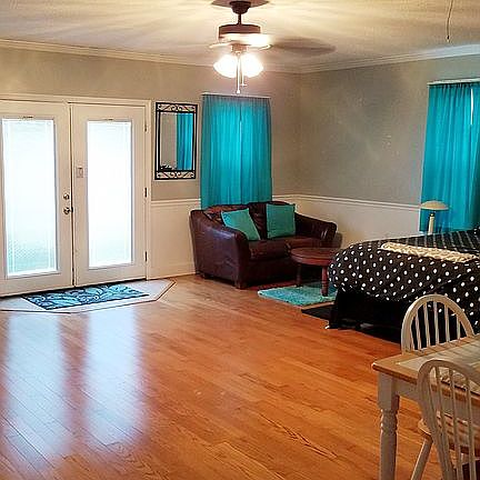 3rd image of 133 Old Home Pl