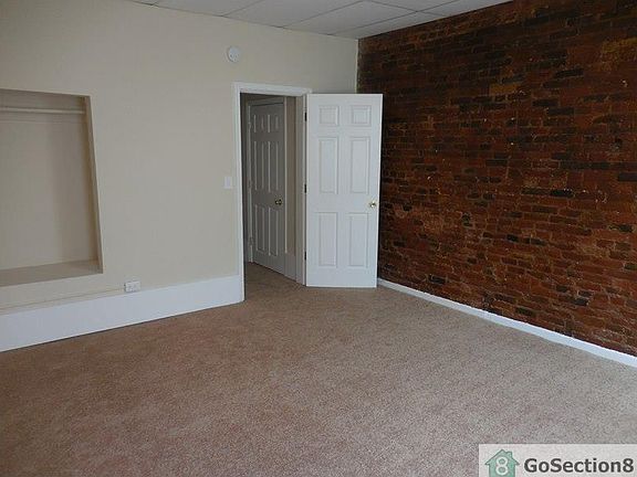 5th image of 412 N Milton Ave