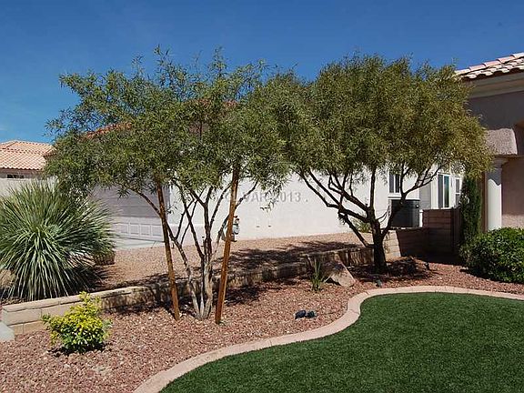 3rd image of 3024 Treesdale Dr
