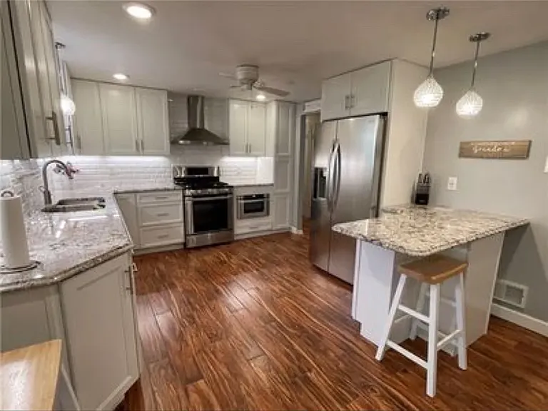 111 Kinvara Ct — Photo 2