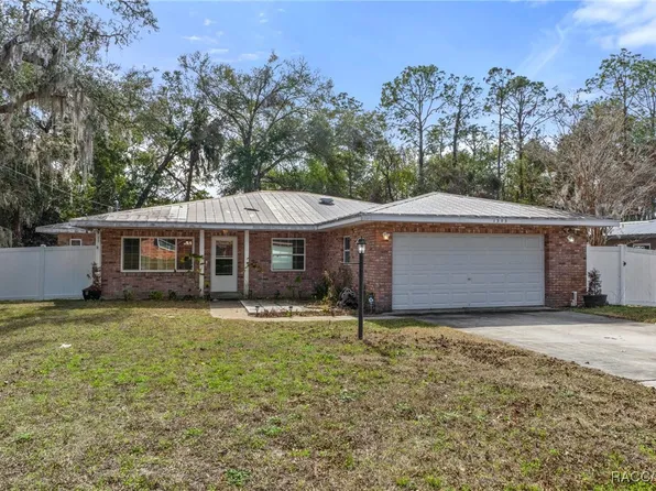 1303 Claymore St, Inverness, FL 34450
