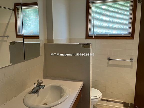 5th image of 10207 E Alki Ave
