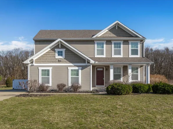 50294 Rebecca Dr, Paw Paw, MI 49079