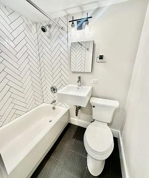 366 Hanover St #7 — Photo 3