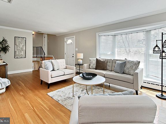 3rd image of 6810 Valley Brook Dr