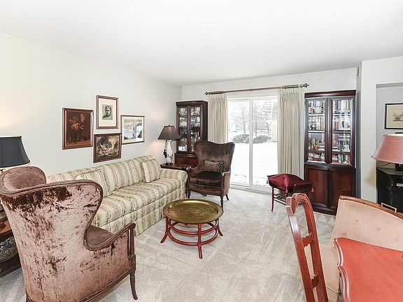 2nd image of 600 W Russell St APT 102