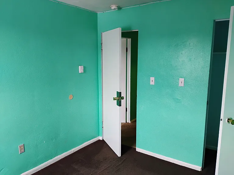 560 McKean Ave #6 — Photo 17