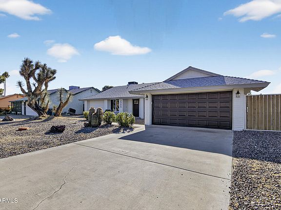 3rd image of 2355 W WALTANN Lane