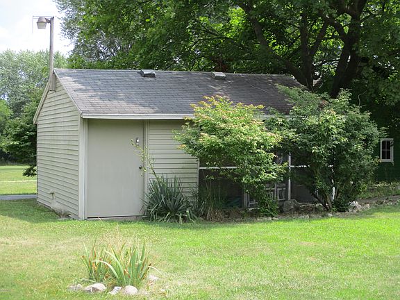 2nd image of 21 N Fairview Ave