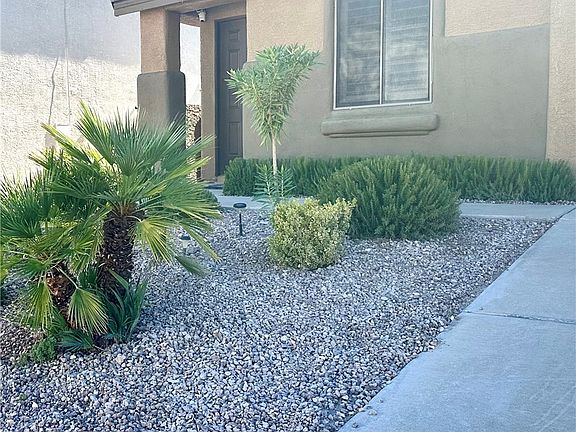 3rd image of 52 Green Hills Ct
