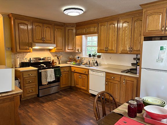 4th image of 126 Dogwood Dr