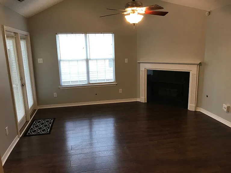 29251 Canterbury Rd — Photo 5