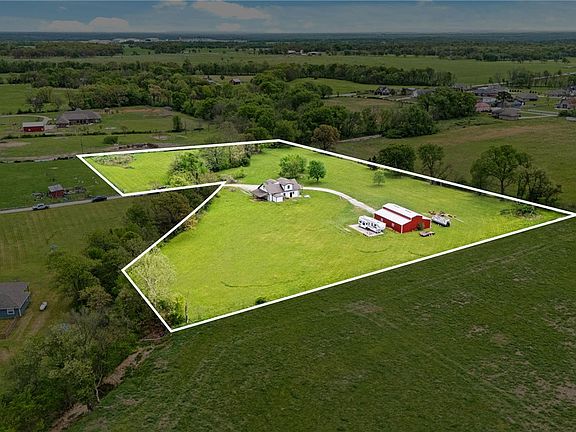 2nd image of 1113 Peterson Rd