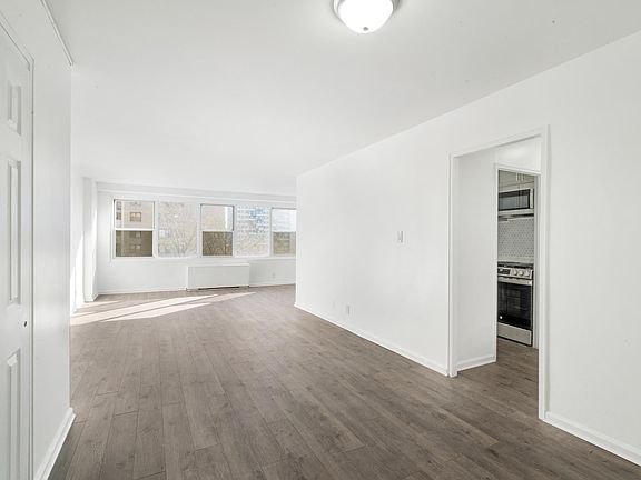 3rd image of 225 Saint Pauls Ave APT 7L