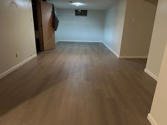 3rd image of 1279 E North Broadway St