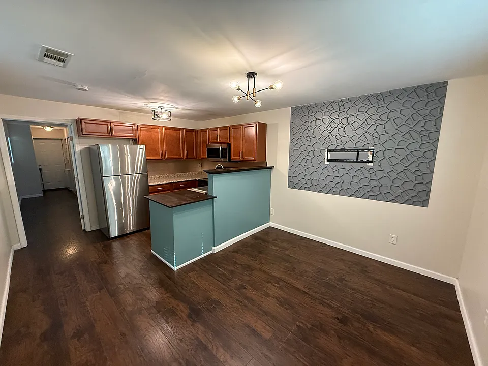 219 W Anderson Ave NW #A/B