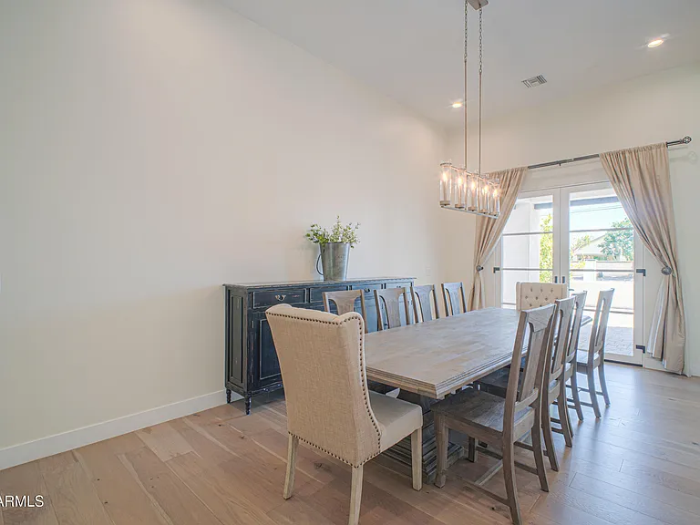 12424 E Victoria St — Photo 16