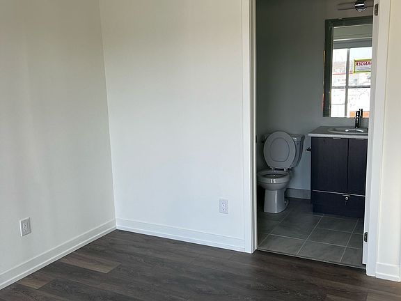2nd image of 135 Canon Jackson Dr #606